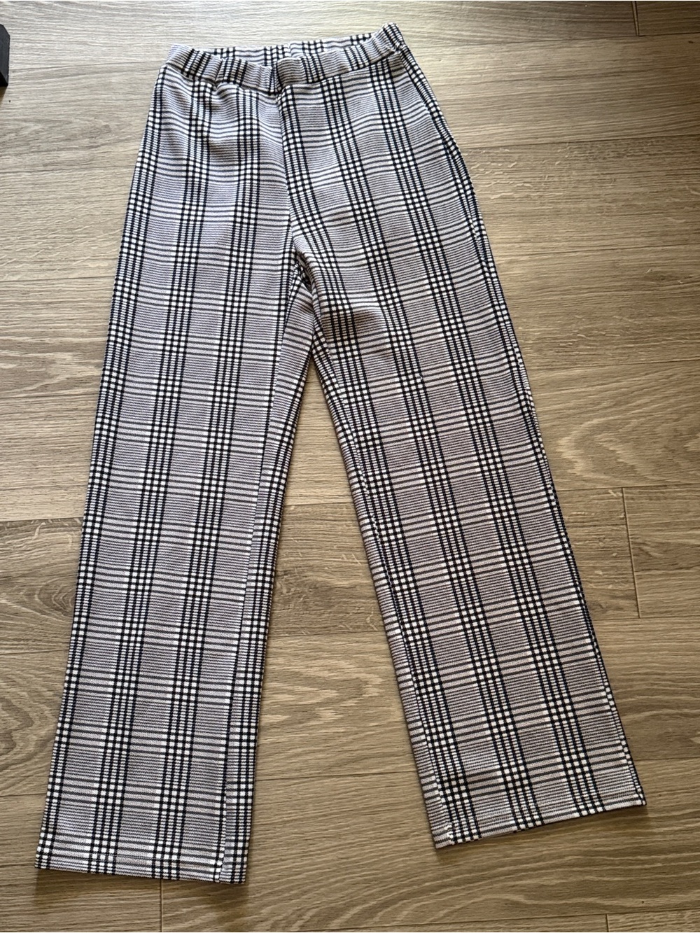 Classic Plaid Women’s Pants in Black & White